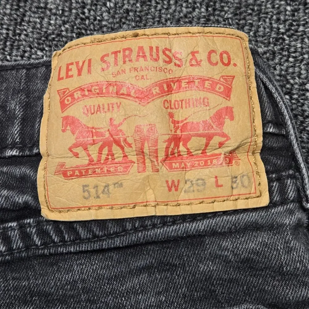 Levis modern yet